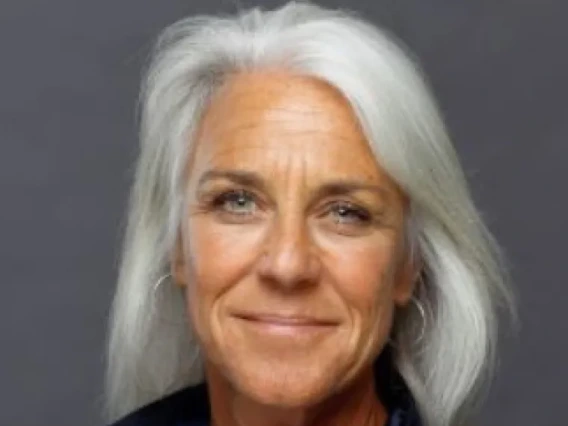 Head and shoulders shot of Beth Meyerson