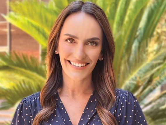 Head and shoulders shot of Crystal Van Vuren