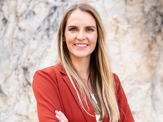 Head and shoulders photo of Stephanie Gasser