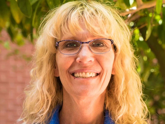Melanie R Welch