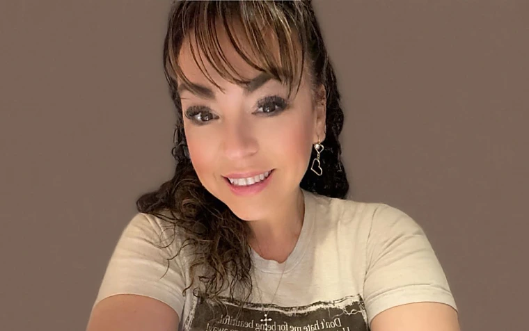 head and shoulders shot of Luz Padilla